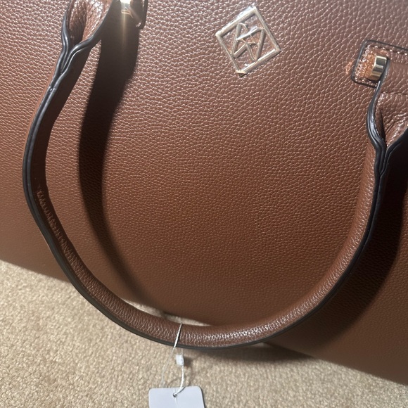 Karla Hanson handbag. I believe it to be a businesslike bag. Perhaps for travel - Picture 2 of 16